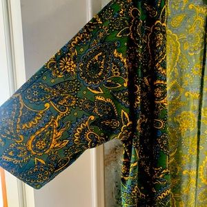 LuLaRoe Lindsay wrap